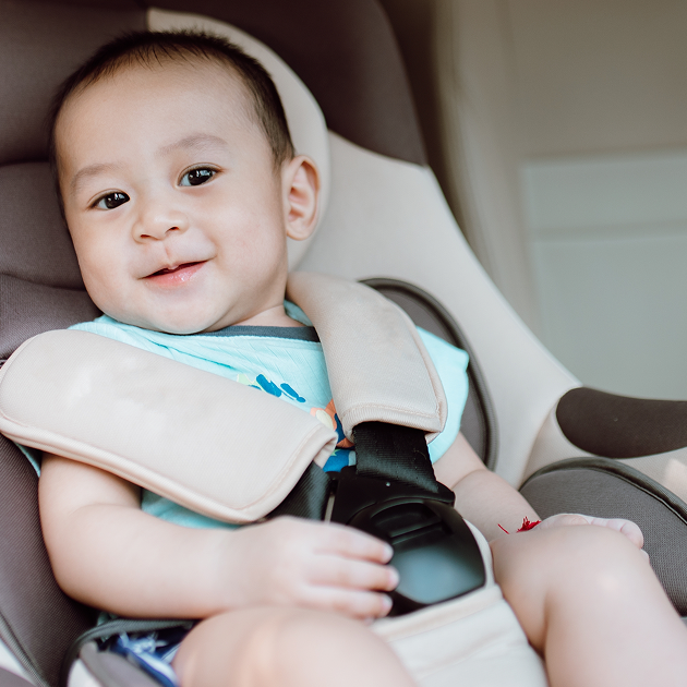 مقاعد سيارات للأطفال وإكسسواراتها