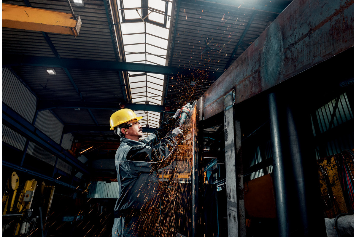 Metabo Angle Grinder,1900W,180 mm Deadman Switch, Fast Brake