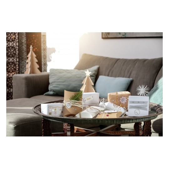 Avery Festive Gift Labels, 6 Sticker / 2 Page