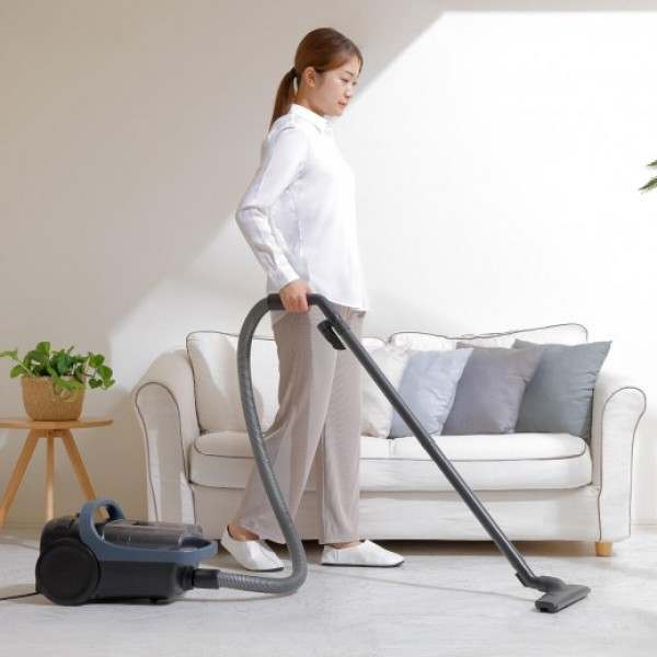 Panasonic 1600Watts, Bagless Cyclone Vacuum Cleaner