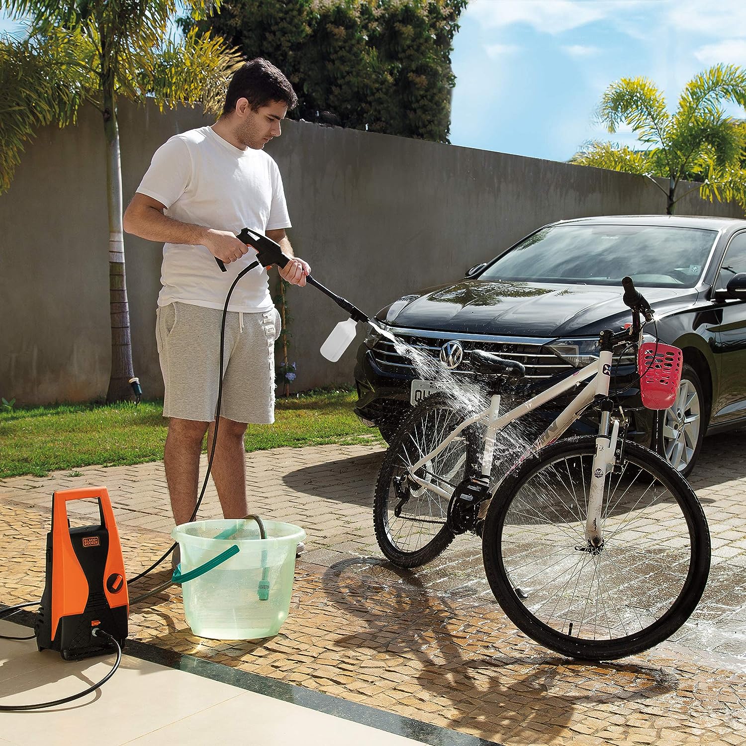 Black & Decker 1400Watt Pressure Washer 105 Bar - Orange & Black