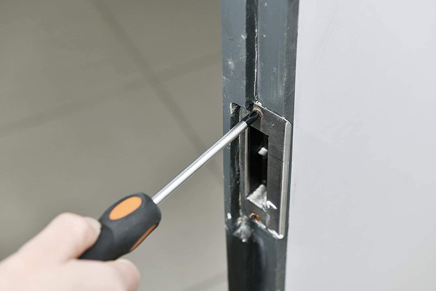 Black & Decker Professional Hand Tool Kit (154 Pieces) - Orange/Black