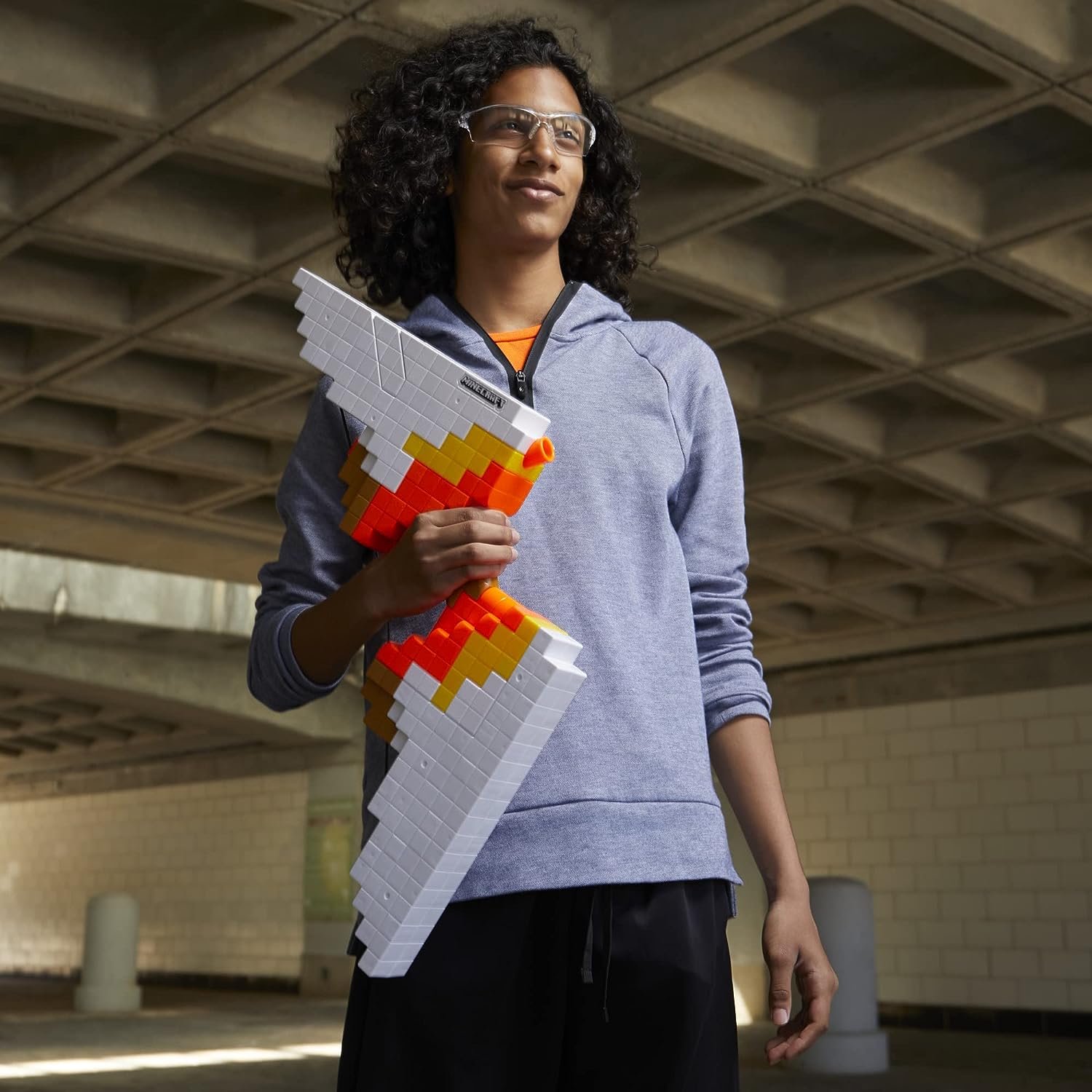 Nerf Minecraft Sabrewing Motorized Blaster Bow, 8 Elite Darts, 8-dart Clip, Electric Full Auto Toy Foam Blasters, Minecraft Toys for 8 Year Boys and Girls and Up