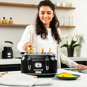 Westinghouse Retro 4-slice Toaster - Six Adjustable Browning Levels - With Self Centering Function & Crumb Tray - Black