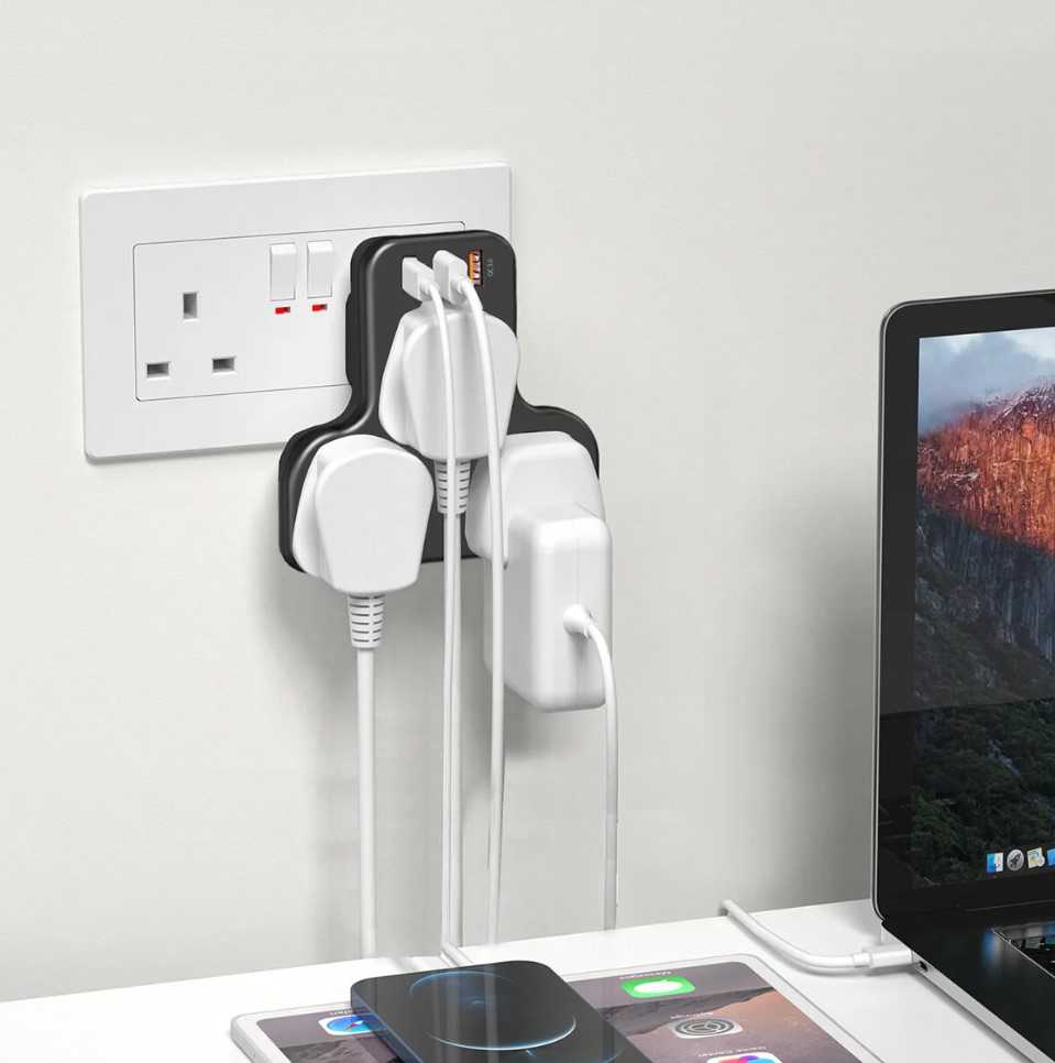 XPower WSS2 PD 20W 3 Outlet T-Shaped Extension Socket - Black