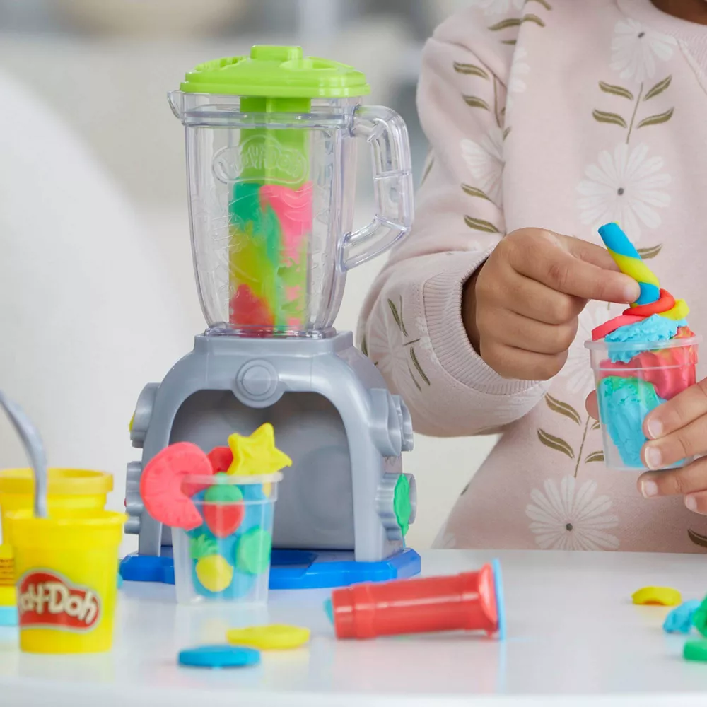 Play-Doh Hasbro Swirlin Smoothies Blender Playset Great Easter Basket Stuffers Toys