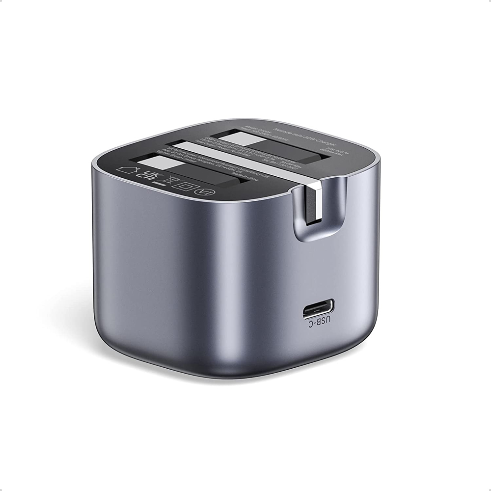 UGREEN 90878 Nexode 30W USB-C PD GaN Fast Charger UK -folding foot (Black) CD305