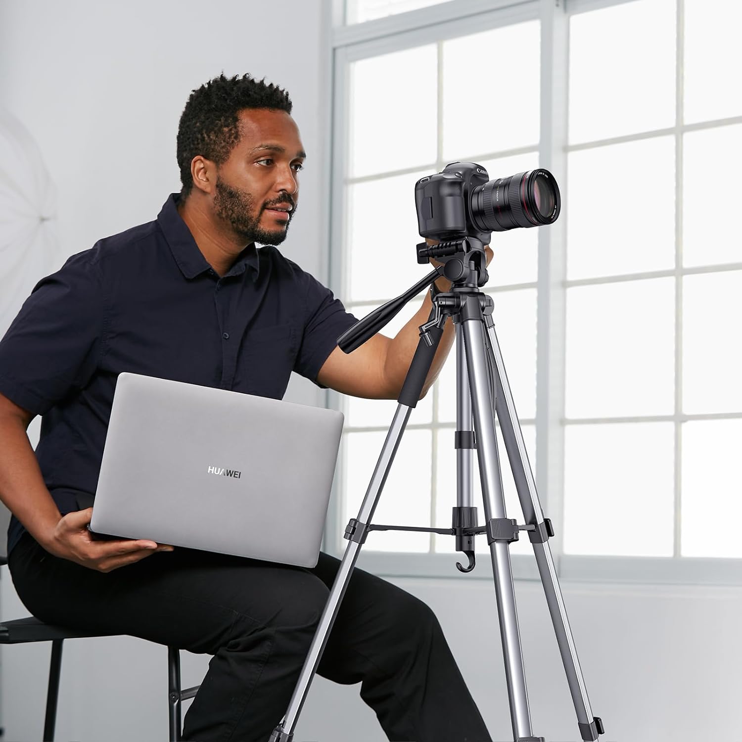 UGREEN 15187 Professional Tripod for Phone & Camera LP661