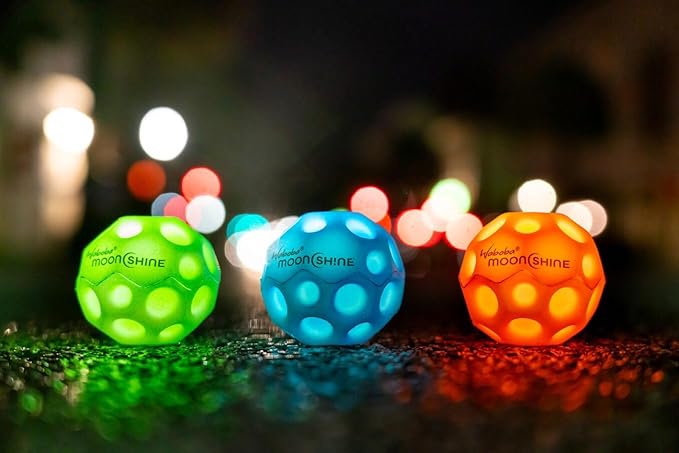 Waboba Moonshine_A Moon Ball