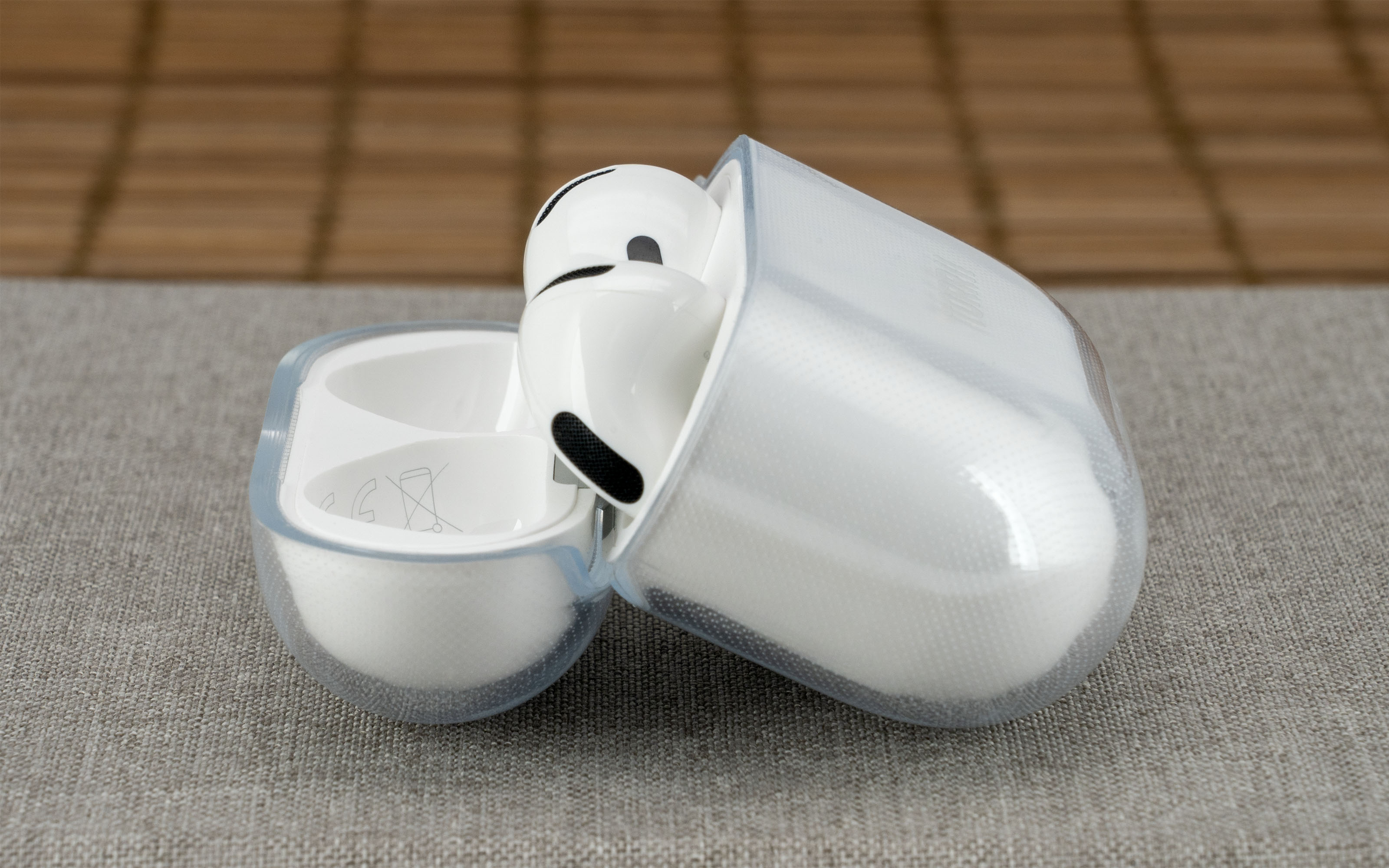 Torrii BONJELLY Case for Apple AirPods 4 ( with Lanyard and hook ) - Clear