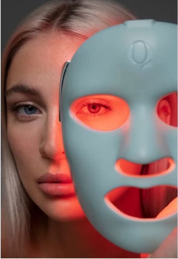Qure Rejuvalight Pro Facewear LED Mask &ndash; Anti-Aging & Acne Treatment