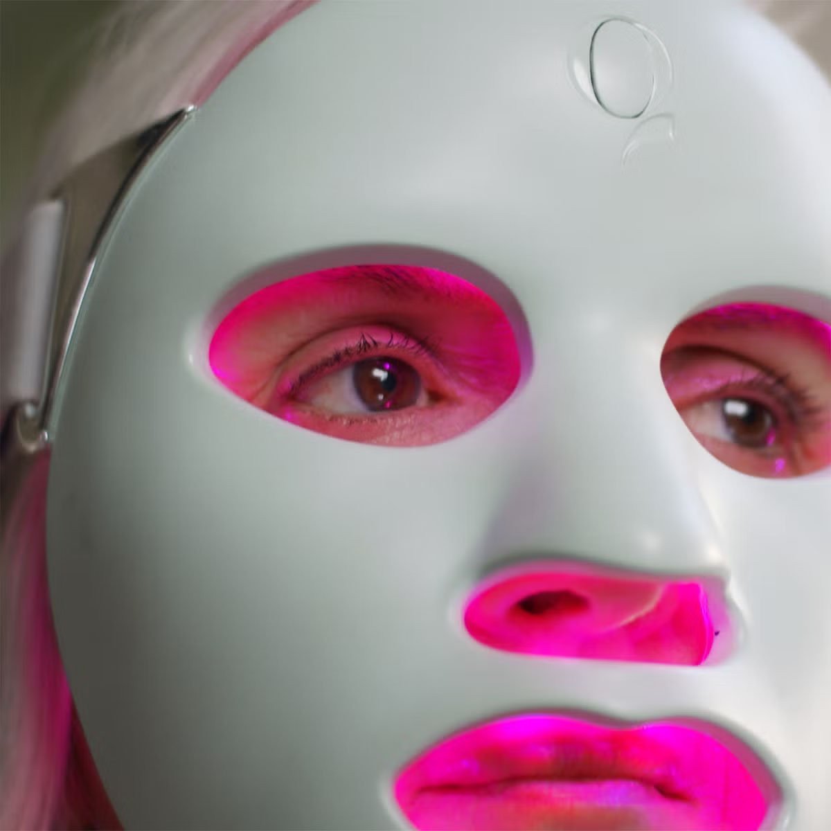 Qure Rejuvalight Pro Facewear LED Mask &ndash; Anti-Aging & Acne Treatment