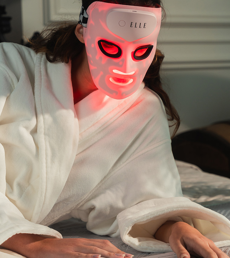 Elle Radiance Boost Pro Facewear LED Mask