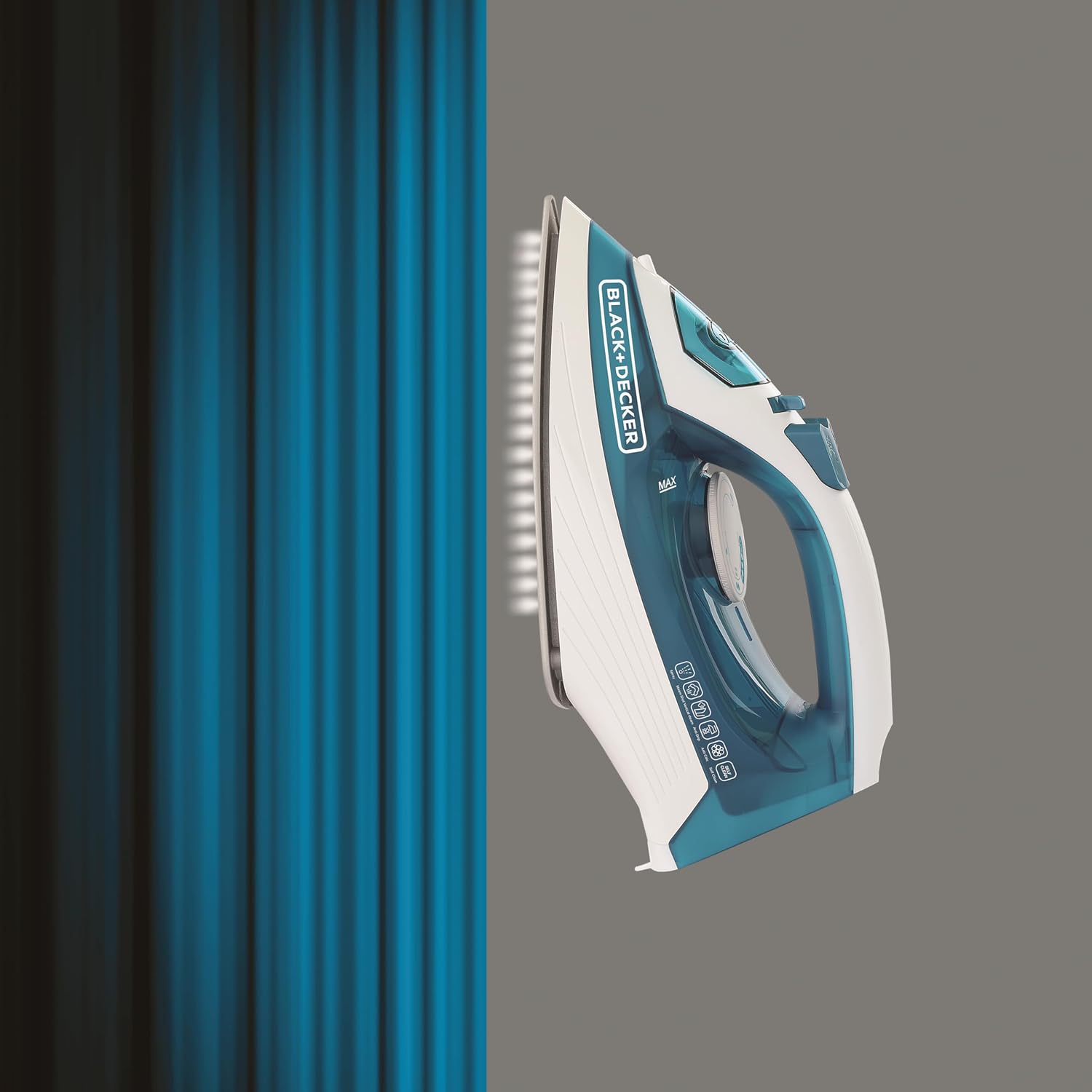 Black + Decker Steam Iron with Nonstick Soleplate - 1600 W