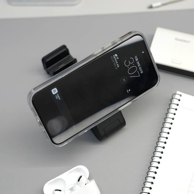 Araree Plane Mount Inflight Airplane Magsafe Smartphone Holder - Black