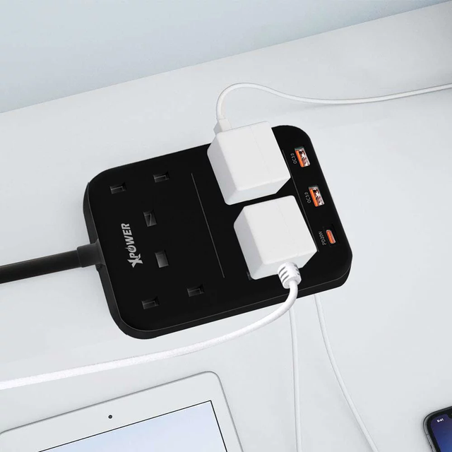 XPower 3250W Power Strip 7 Output, 2 Usb + 1 Type-C + 4 Uk Sockets - Black