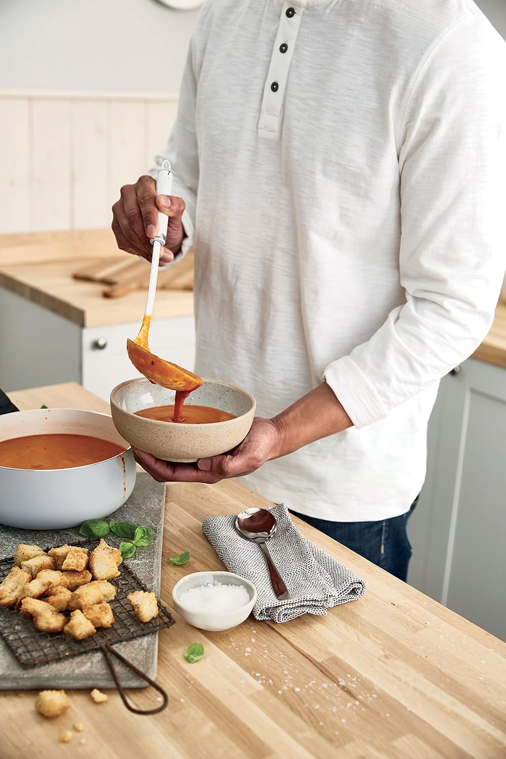 Kenwood Hand Blender 600W Stick Blender with Graduated Beaker - White