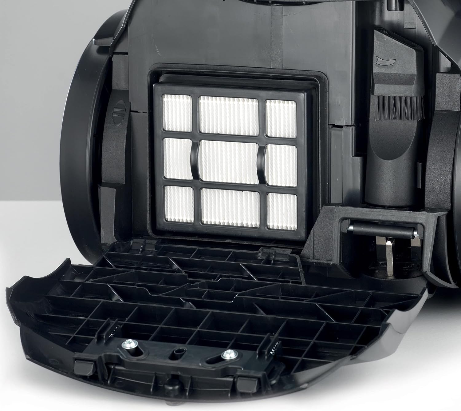 Kenwood Bagless Canister 2200W Vacuum Cleaner, 2.5 L - Black