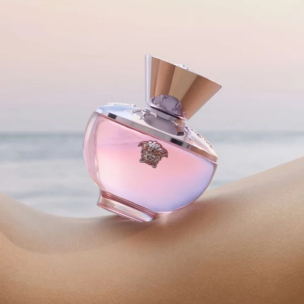 Versace Dylan Blush Pink Women Eau de Parfum - 100ml
