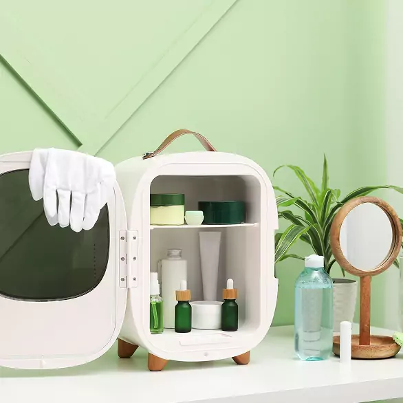 mini-skincare-travel-set